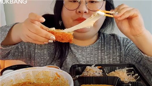 人气菜品分享 了解Youtube吃播界的美食宠儿mile·米乐m6(图1)